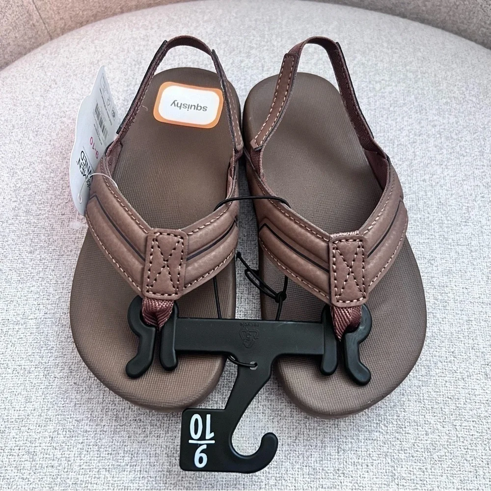 NWT Wonder Nation boys brown flip flop sandals with ankle strap size 9/10